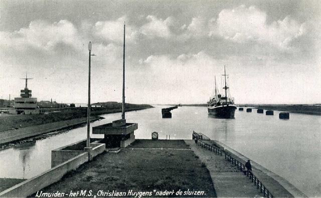 Iijmuiden postcard