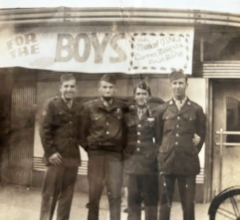 Frank A. Osetek with crewmates, 386 Bomb Group, 555 Bomb Squadron