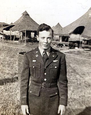 Russ Crumrine, 387 Bomb Group, 558 Bomb Squadron