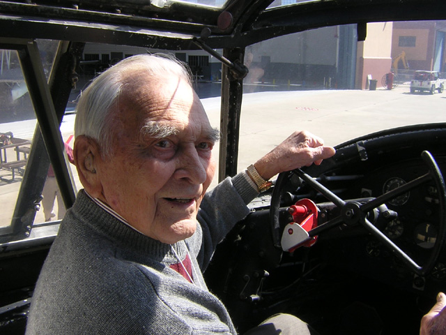 Richard Waidelich, 319th Bomb Group, 440th Bomb Squadron